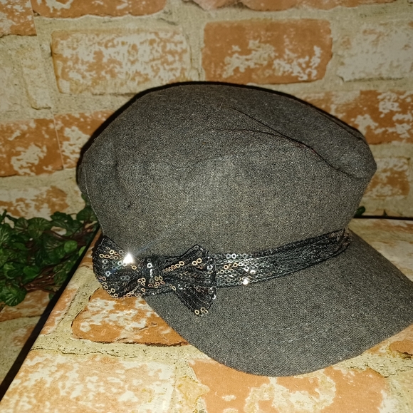 Sarasota Accessories Wool/Ble Sequin Bow Grady Cap - Picture 11 of 16